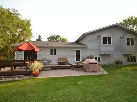 5736 Lariat Lp, Bismarck, ND 58503 photo 4