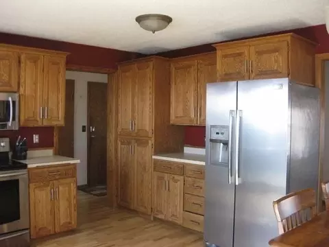 3243 Crocus Ave, Bismarck, ND 58501 photo 4