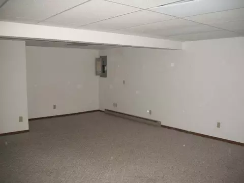 649 11th St E, Dickinson, ND 58601 photo 6