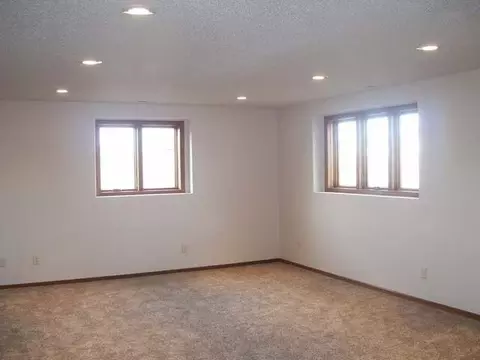 1025 Calvert Ci, Bismarck, ND 58503 photo 9