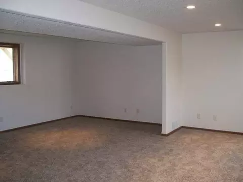 1025 Calvert Ci, Bismarck, ND 58503 photo 8