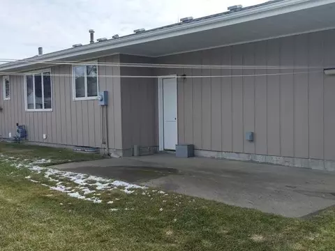 114 Interstate Ave E, Bismarck, ND 58501 photo 5