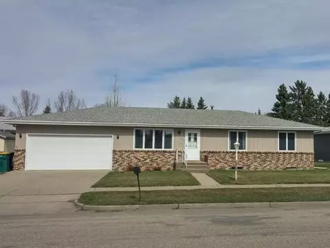 114 Interstate Ave E, Bismarck, ND 58501 photo 1