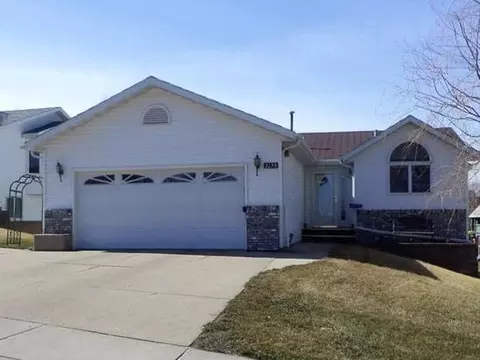 3235 Capitol Ave E, Bismarck, ND 58501 photo 1