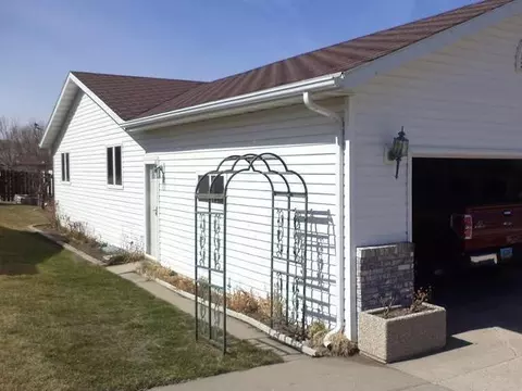 3235 Capitol Ave E, Bismarck, ND 58501 photo 16