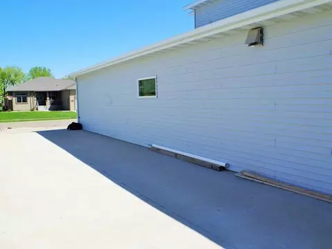 4813 Harbor Trl SE, Mandan, ND 58554 photo 9