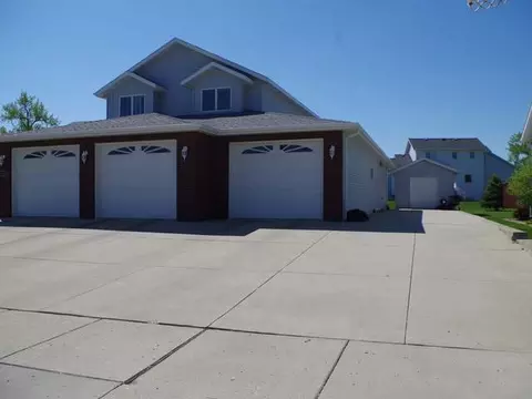 4813 Harbor Trl SE, Mandan, ND 58554 photo 88
