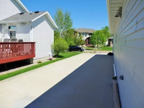 4813 Harbor Trl SE, Mandan, ND 58554 photo 10
