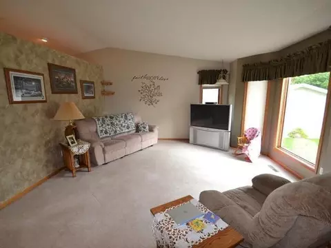 4722 Pintail Loop SE, Mandan, ND 58554 photo 6
