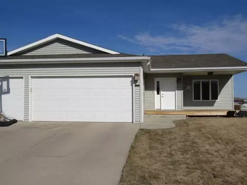 4649 Kost Dr, Bismarck, ND 58503 photo 1