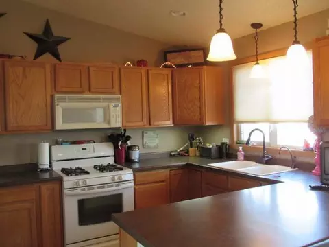 4649 Kost Dr, Bismarck, ND 58503 photo 4