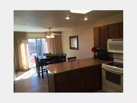 2027 Capitol Ave E, Bismarck, ND 58501 photo 4