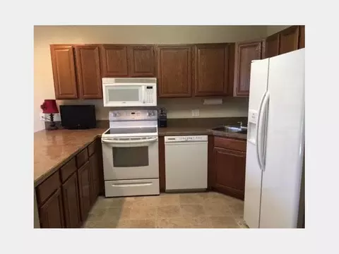 2027 Capitol Ave E, Bismarck, ND 58501 photo 2