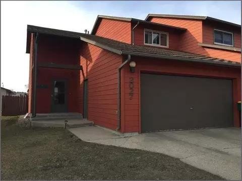 2027 Capitol Ave E, Bismarck, ND 58501 photo 1