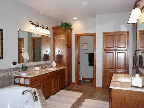 3901 Edgewater Pl SE, Mandan, ND 58554 photo 12