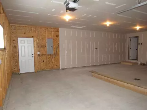 5501 Normandy Dr, Bismarck, ND 58503 photo 20