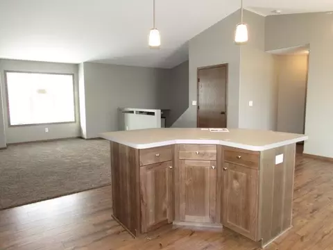 5501 Normandy Dr, Bismarck, ND 58503 photo 6