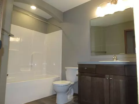 5501 Normandy Dr, Bismarck, ND 58503 photo 12