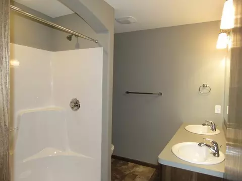 5501 Normandy Dr, Bismarck, ND 58503 photo 10
