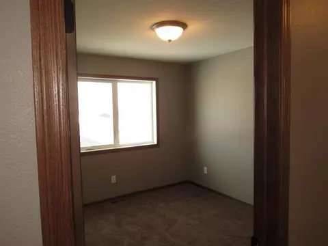 5501 Normandy Dr, Bismarck, ND 58503 photo 13