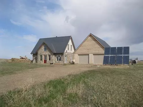 2375 Harmon Ln N, Mandan, ND 58554 photo 1