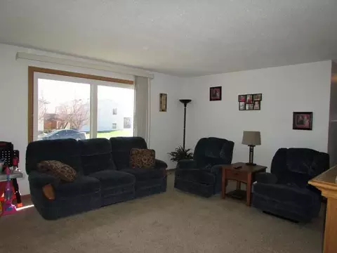 222 Crown Butte Dr, Mandan, ND 58554 photo 7