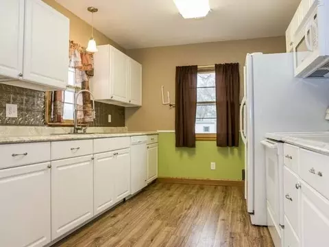 1813 D Ave E, Bismarck, ND 58501 photo 2