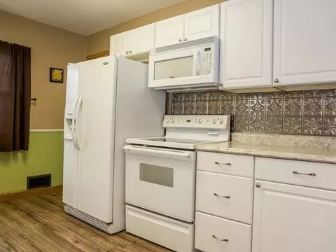 1813 D Ave E, Bismarck, ND 58501 photo 3