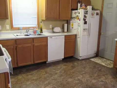 18 Eckleson Rd, Bismarck, ND 58504 photo 5