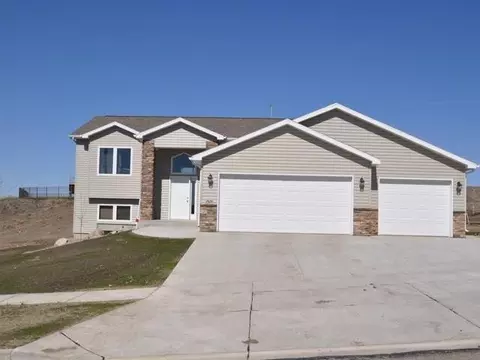 2624 Calgary Ave E, Bismarck, ND 58503 photo 14