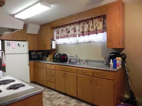 2512 Rosser Ave E, Bismarck, ND 58501 photo 8