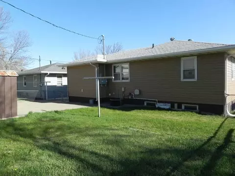 2512 Rosser Ave E, Bismarck, ND 58501 photo 7