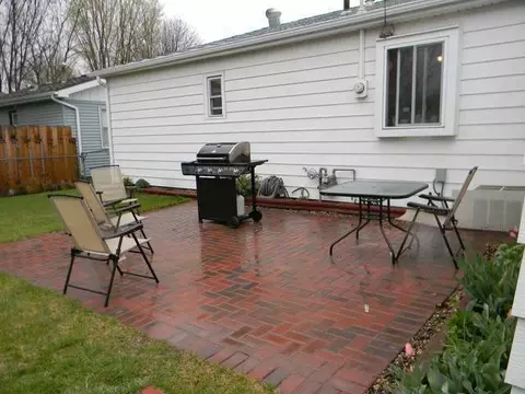 401 Easy St, Bismarck, ND 58504 photo 2