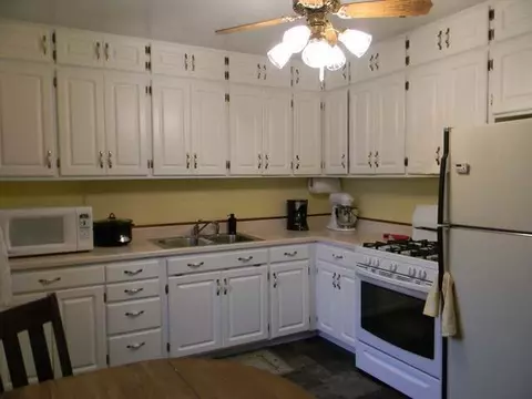 401 Easy St, Bismarck, ND 58504 photo 5