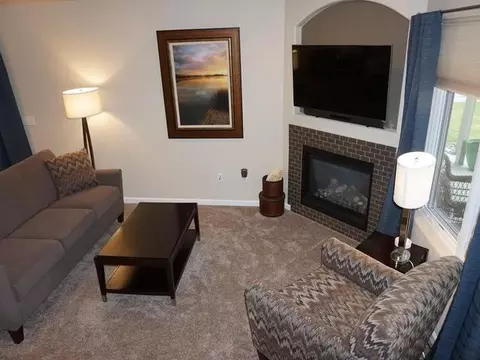 718 Compass Ln, Bismarck, ND 58504 photo 2