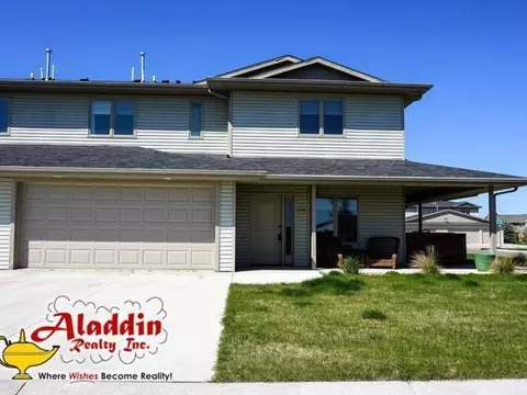 718 Compass Ln, Bismarck, ND 58504 photo 1