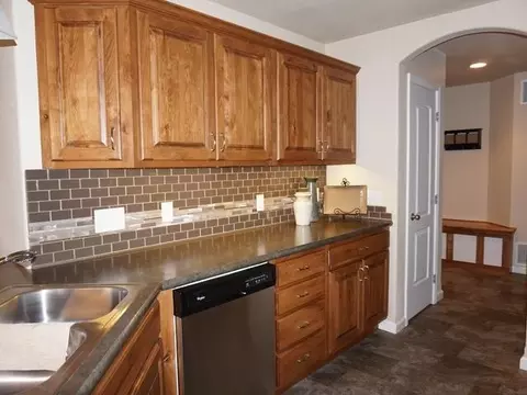 718 Compass Ln, Bismarck, ND 58504 photo 6