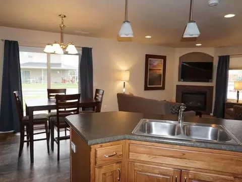 718 Compass Ln, Bismarck, ND 58504 photo 7