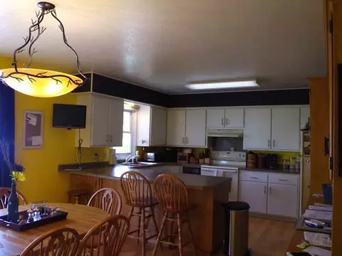 312 Interstate Ave W, Bismarck, ND 58503 photo 6