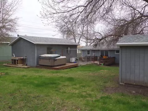 312 Interstate Ave W, Bismarck, ND 58503 photo 14