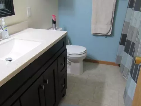 72 Weir Dr, Lincoln, ND 58504 photo 9