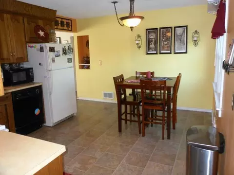 926 Riverview Ave, Bismarck, ND 58504 photo 5