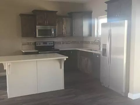 2702 Calgary Ave E, Bismarck, ND 58503 photo 2