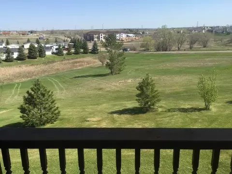 1818 N Valley Lp, Bismarck, ND 58503 photo 1