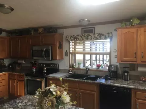 1818 N Valley Lp, Bismarck, ND 58503 photo 14