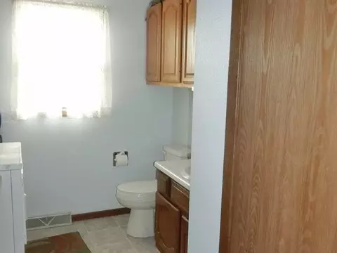 302 1st St S, Wilton, ND 58579 photo 12