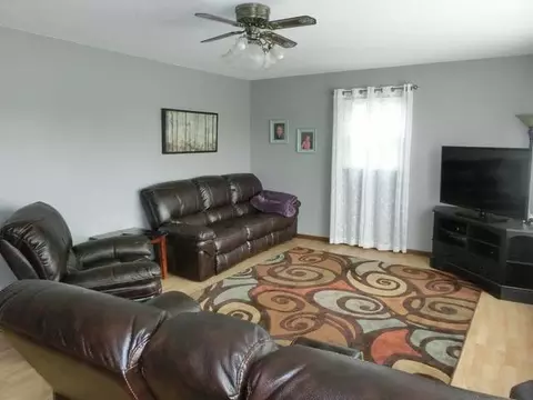 302 1st St S, Wilton, ND 58579 photo 3