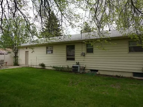 2120 St Benedict Dr N, Bismarck, ND 58501 photo 2