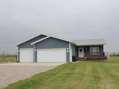 8915 Sage Dr, Bismarck, ND 58503 photo 1