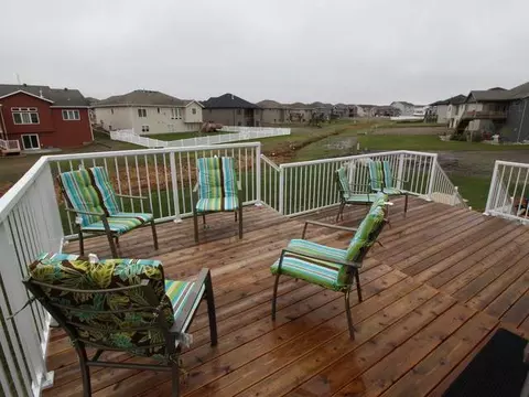 519 Quarry Ln, Bismarck, ND 58503 photo 2